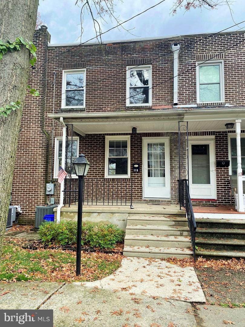 115 Wesley Avenue - Photo 1