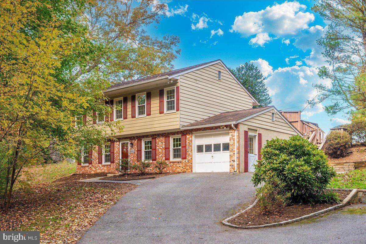 4560 Lynn Burke Road - Photo 1