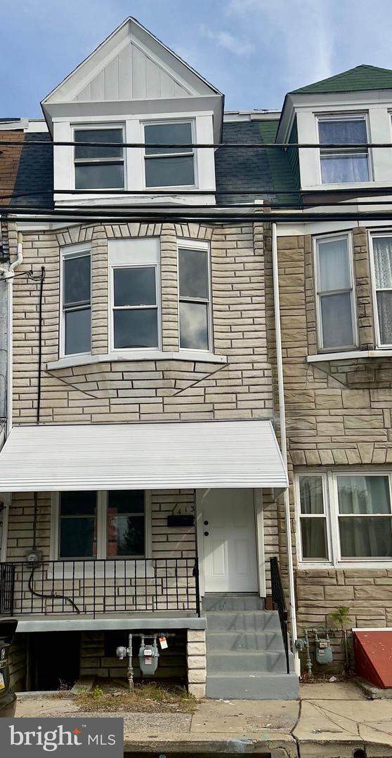 413 9TH Street - Photo 1