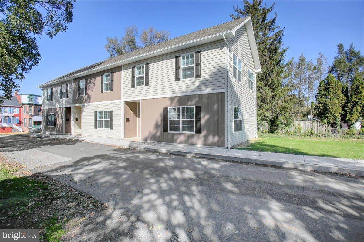 24 Dahlgren Street - Photo 1