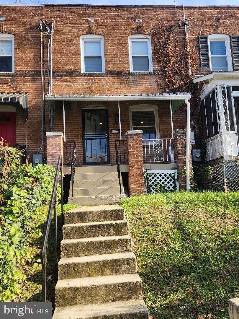 2330 14TH Place - Photo 1