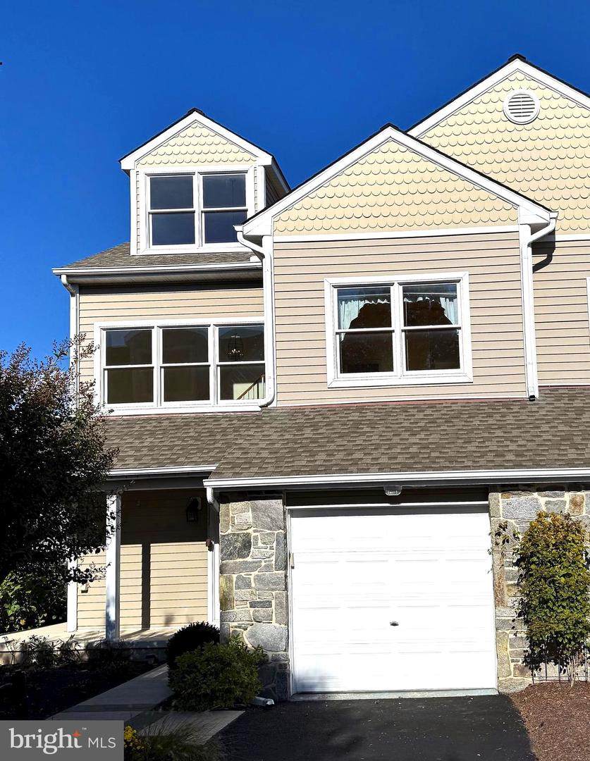 807 Auckland Way - Photo 1