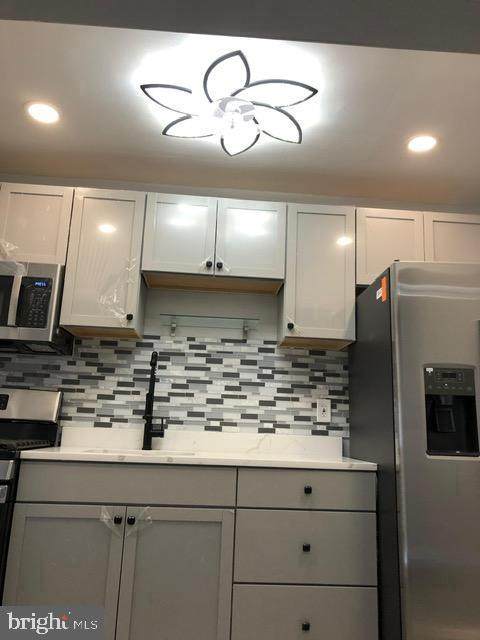 2802 Windsor Avenue - Photo 1