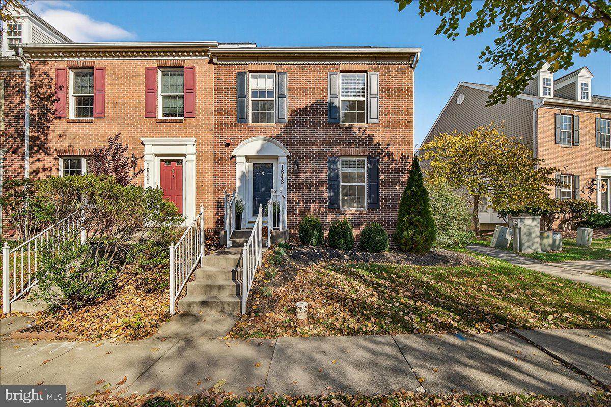 1643 Coopers Way - Photo 1