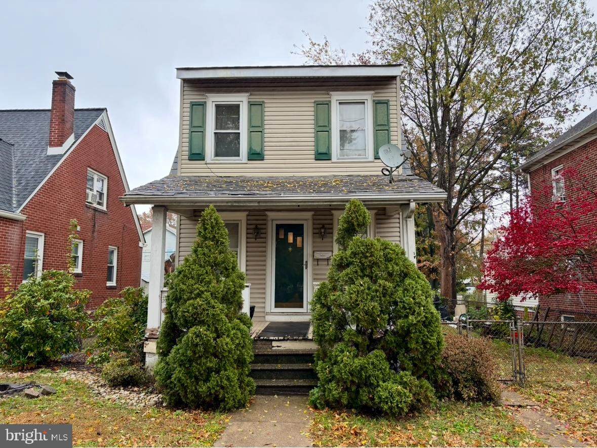 1040 Melrose Avenue - Photo 1