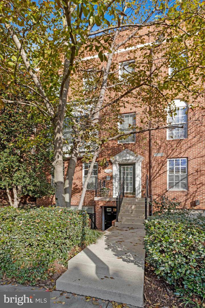 2413 20TH Street - Photo 1