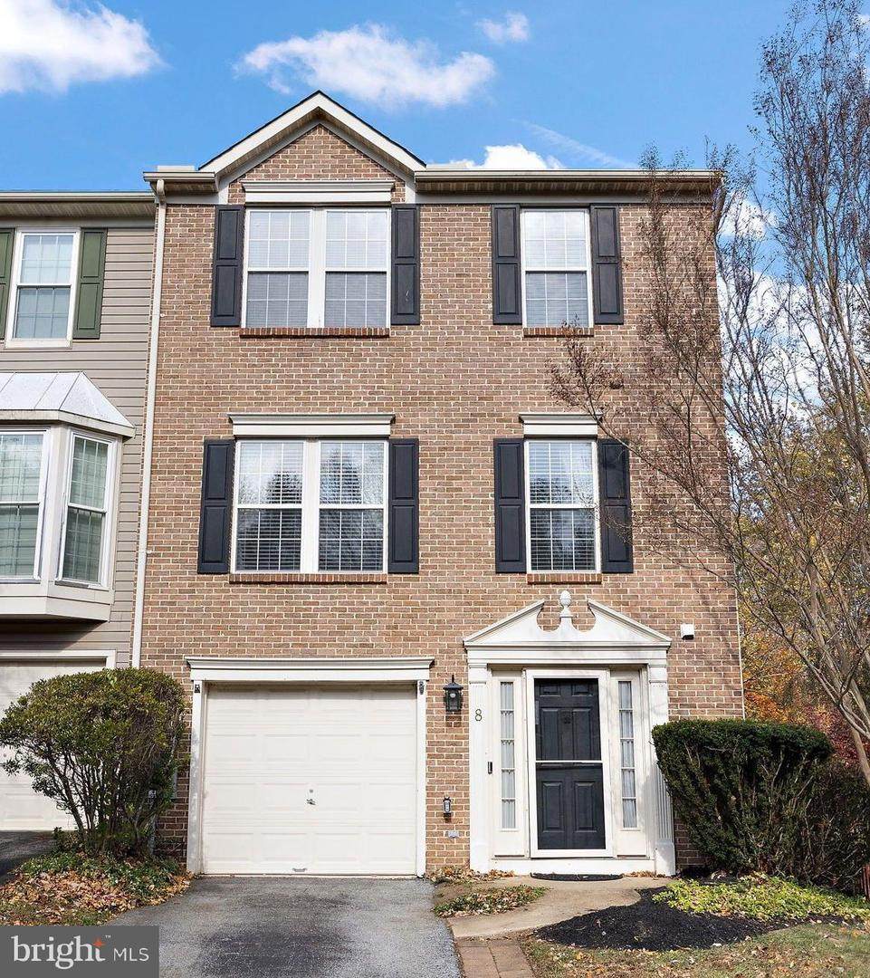 8 Barclay Drive - Photo 1