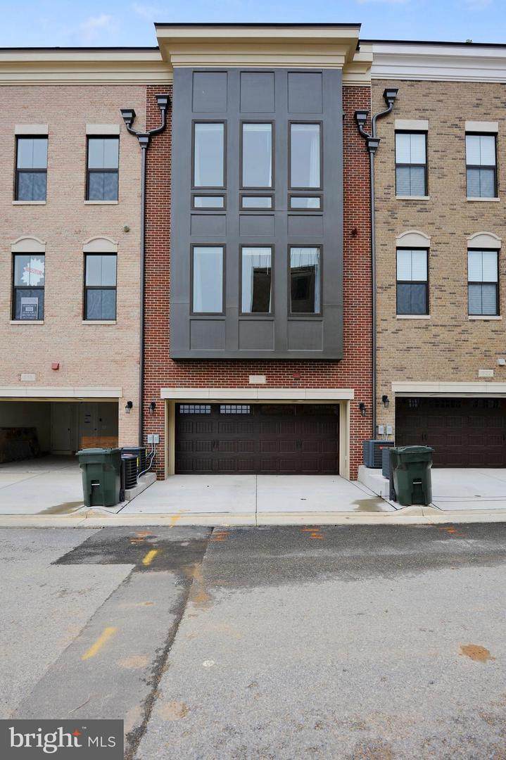 520 Harborview Drive - Photo 1