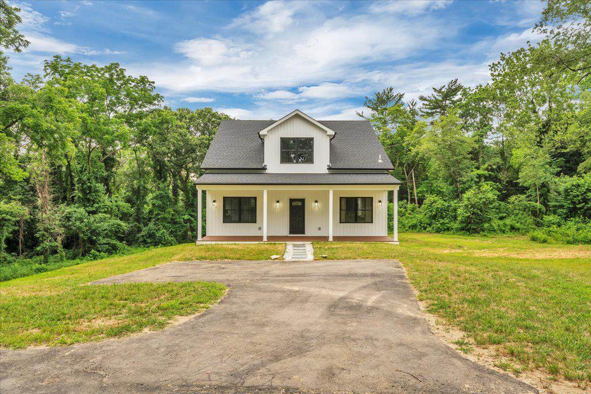 2031 Konrad Avenue - Photo 1