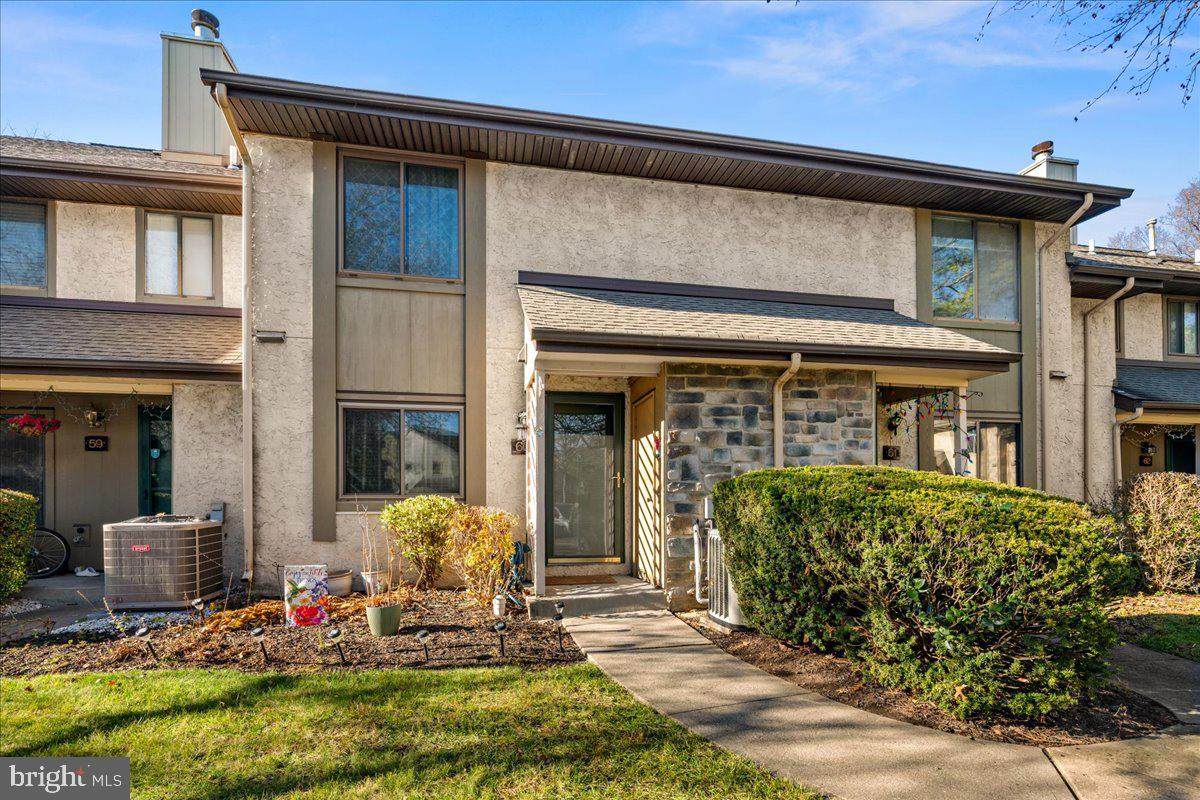 60 Hampshire Drive - Photo 1