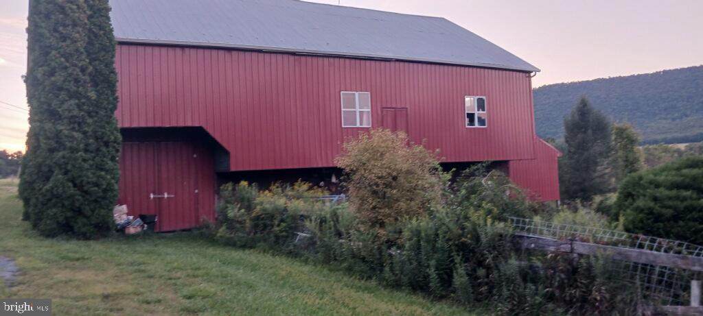 18493 Amberson Road - Photo 1