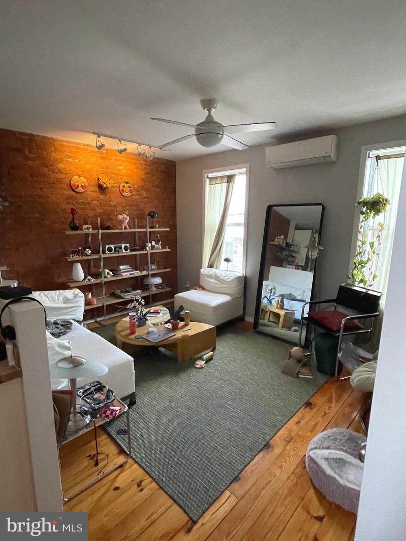 1812 Master Street - Photo 1