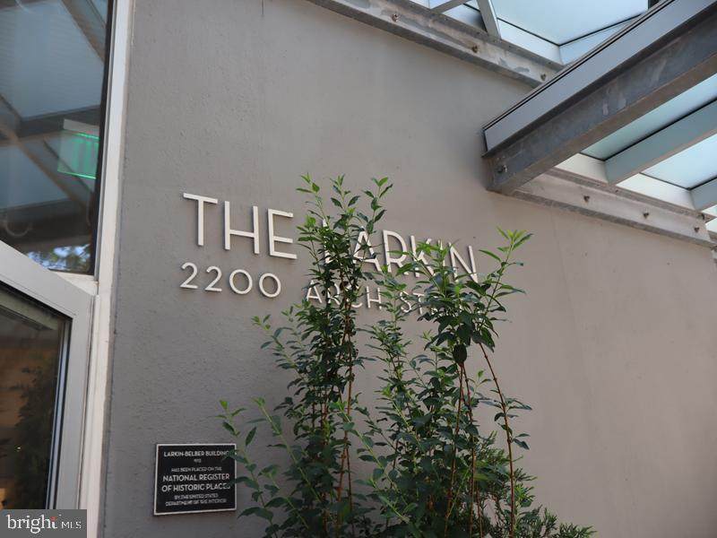 2200-28 Arch Street - Photo 1