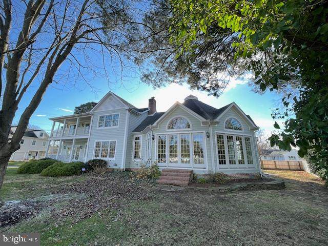 216 E Chew Ave - Photo 1