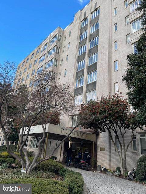 1727 Massachusetts Avenue - Photo 1