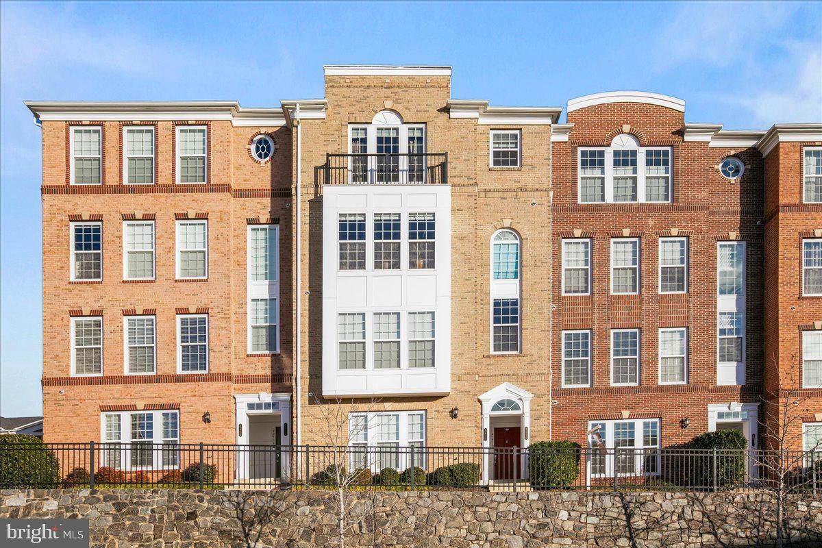 42710 Telford Terrace - Photo 1