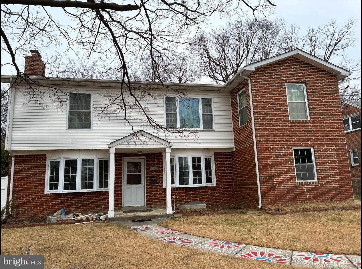 7213 Adelphi Road - Photo 1