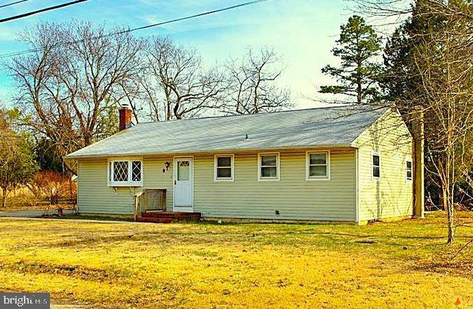 8 Roberts Lane - Photo 1