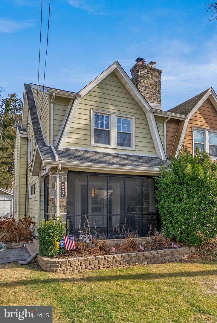 637 Country Club Lane - Photo 1