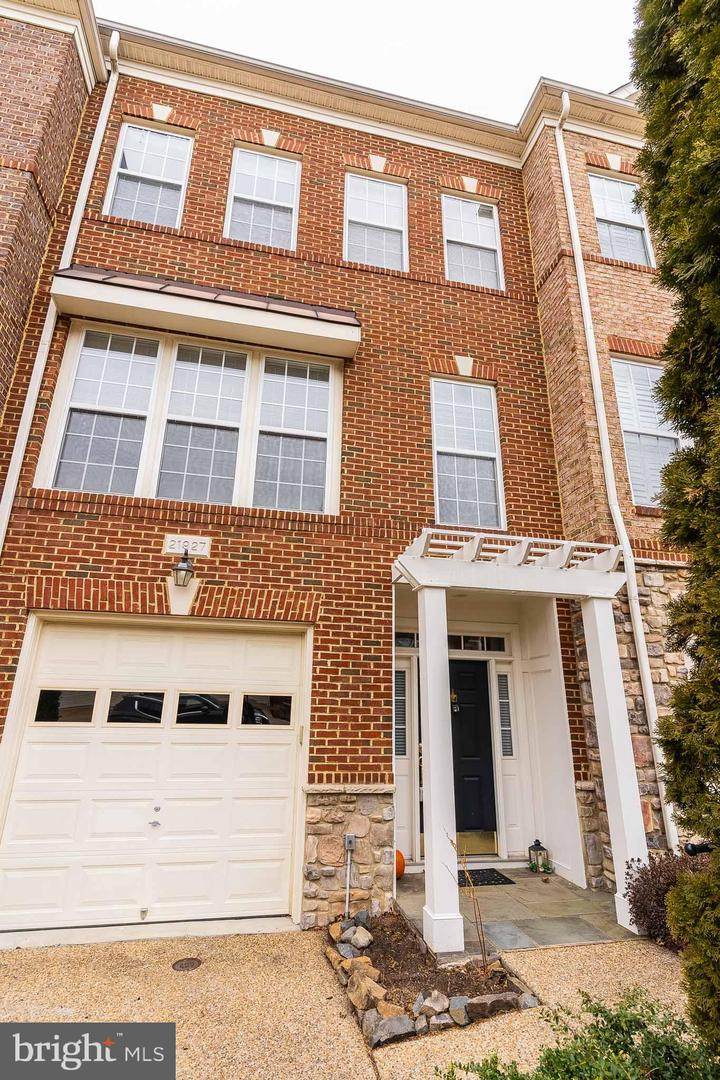 21927 Windy Oaks Square - Photo 1