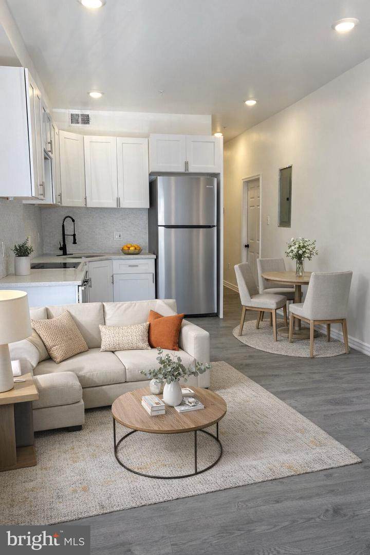 1733 Erie Avenue - Photo 1