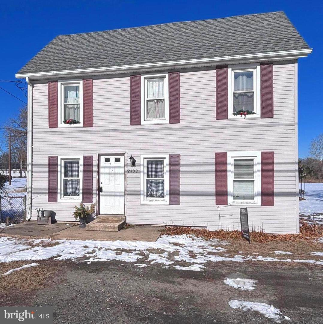 2109 Marne Highway - Photo 1