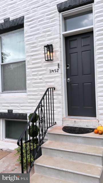 3452 Elm Avenue - Photo 1
