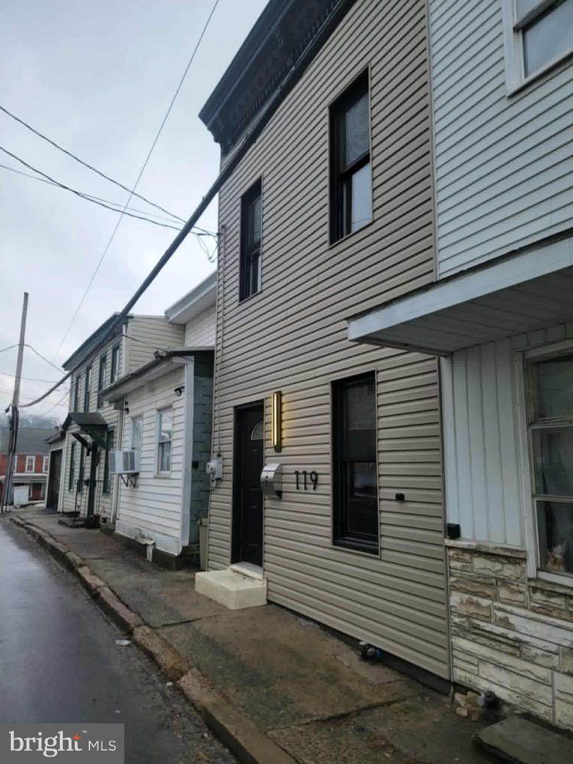 119 Carbon Street - Photo 1