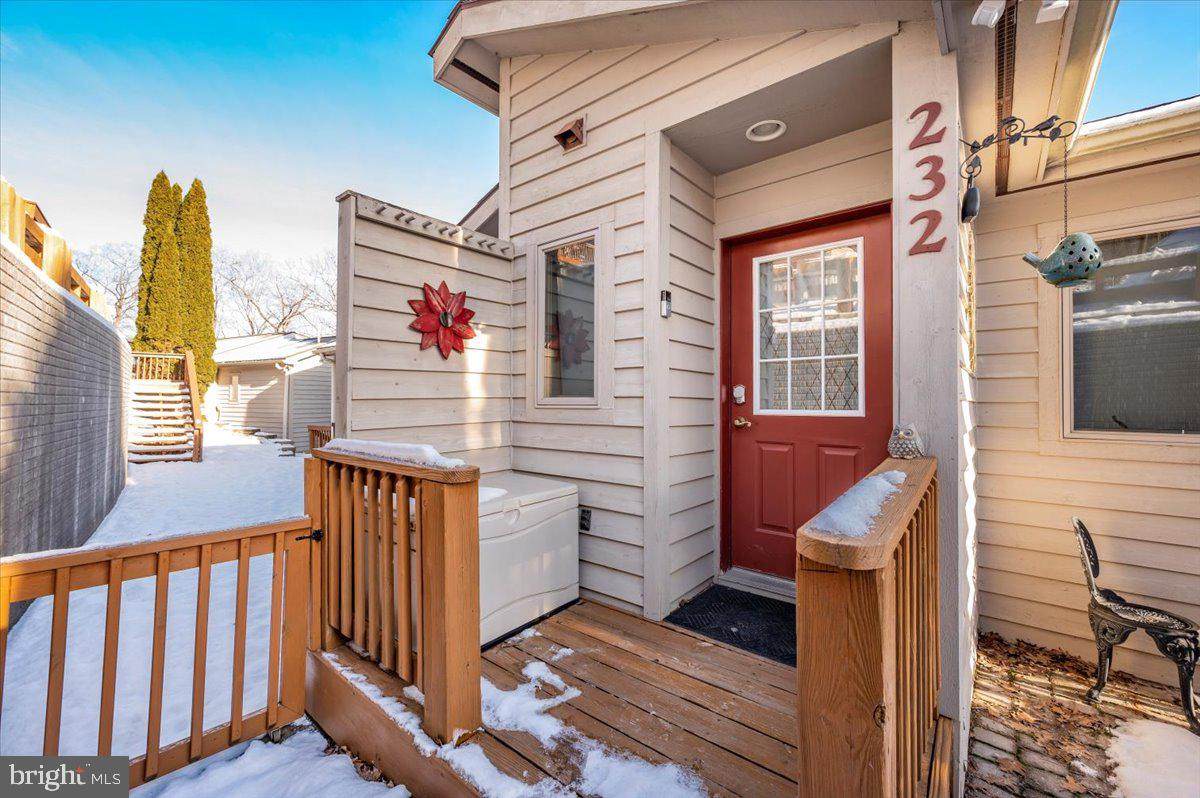 232 Jeffrey Lane - Photo 1