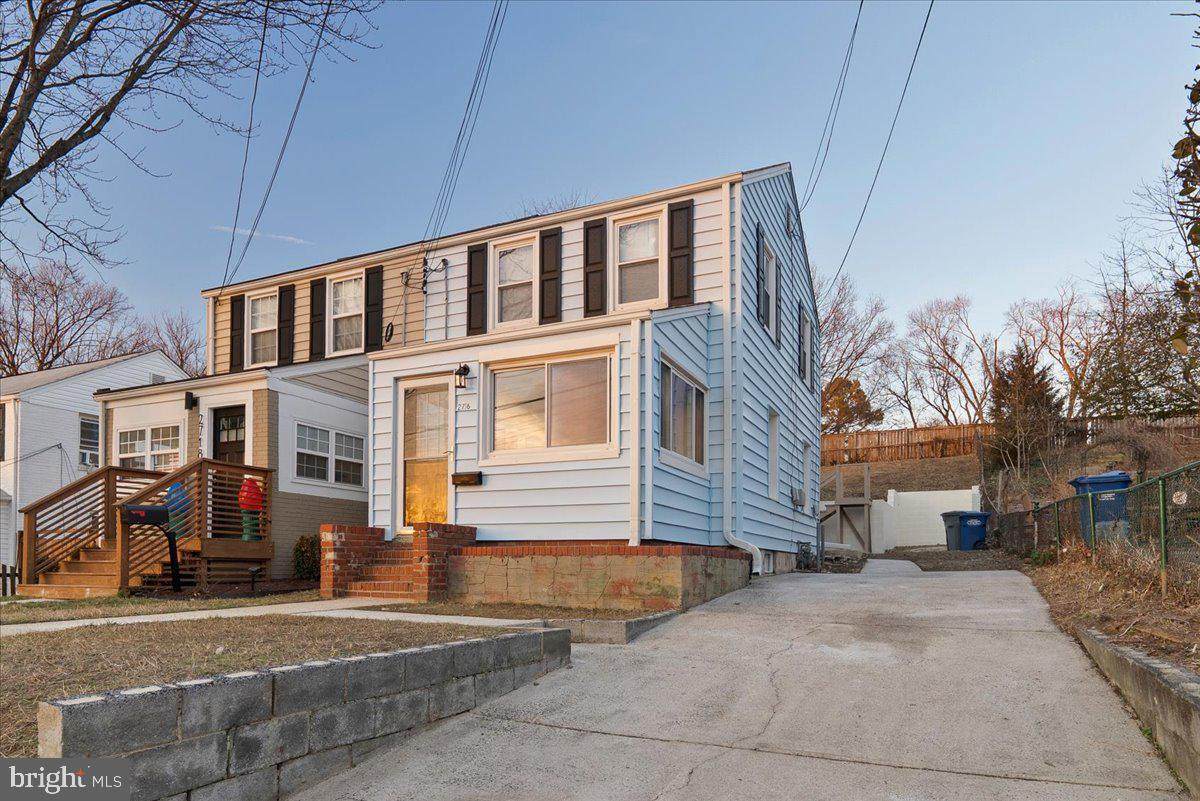 2716 Jefferson Drive - Photo 1