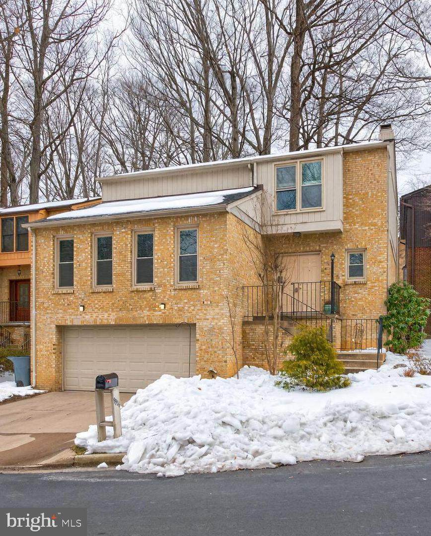 9926 Great Oaks Way - Photo 1