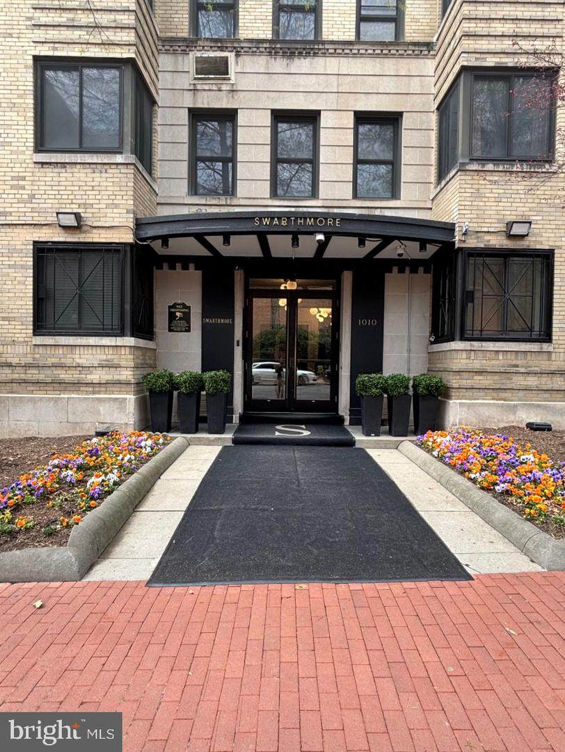 1010 25TH Street - Photo 1
