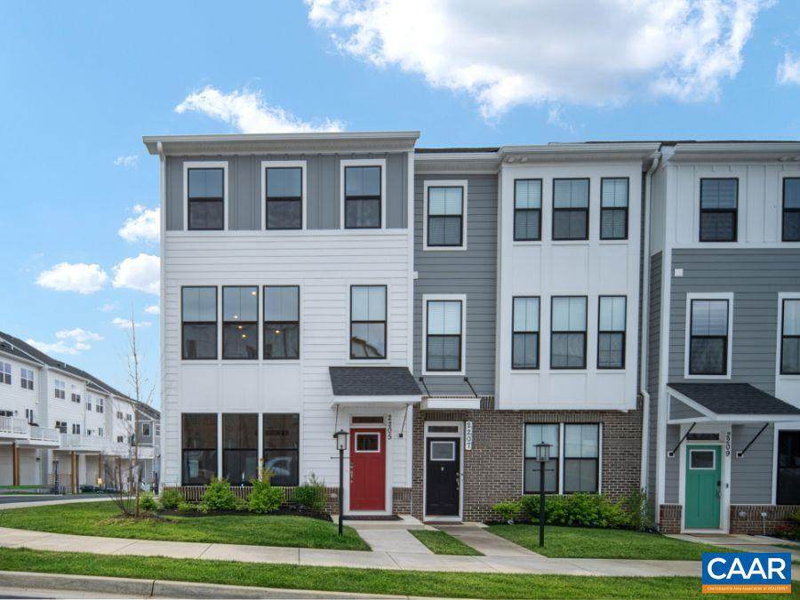 2205 Swallowtail Ln - Photo 1