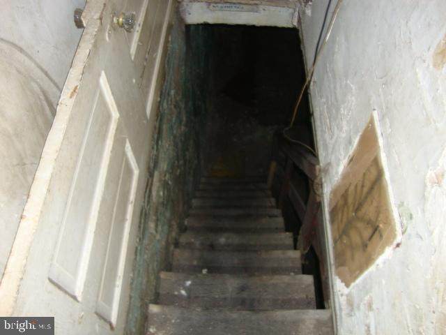 https://bt-photos.global.ssl.fastly.net/brightmls/orig_boomver_2_804520158804-2.jpg
