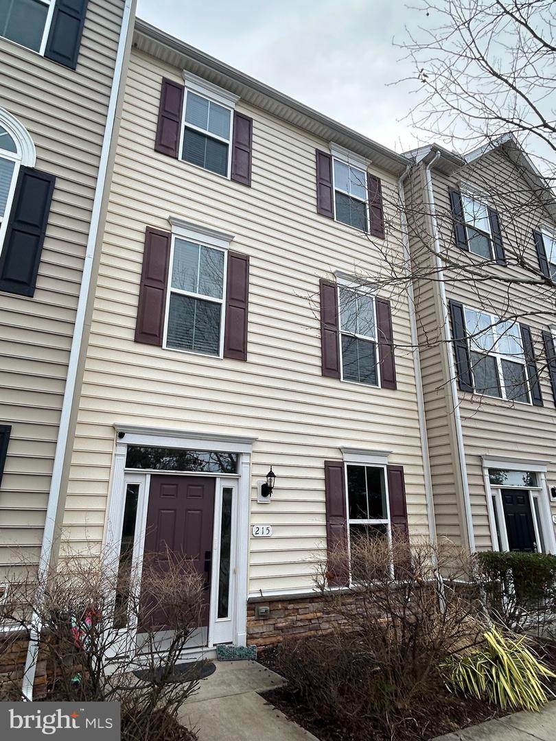 215 Keenan Way - Photo 1