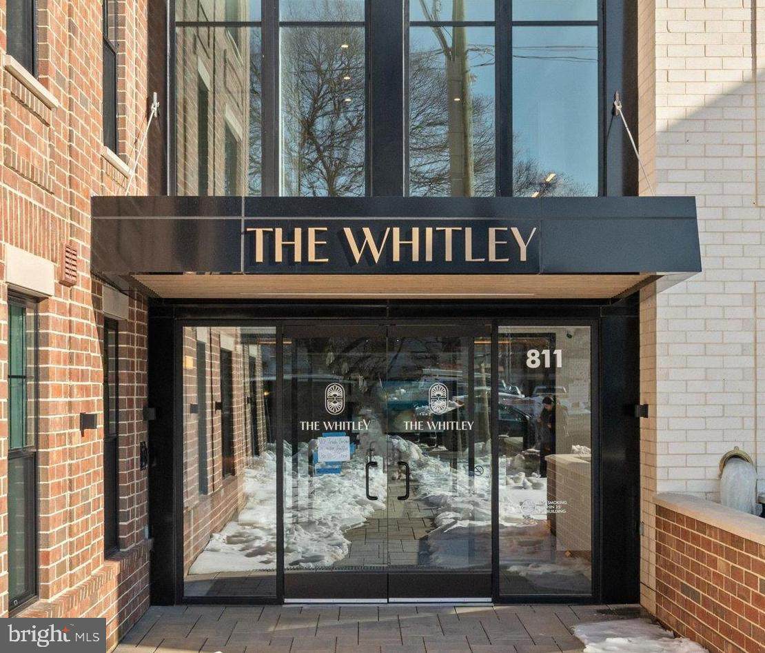 811 Columbus Street - Photo 1