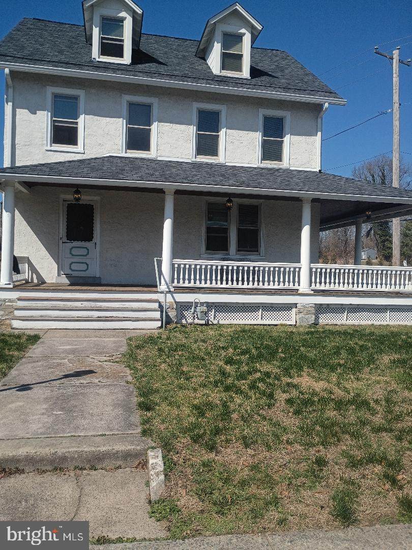 45 Pennsylvania Avenue - Photo 1