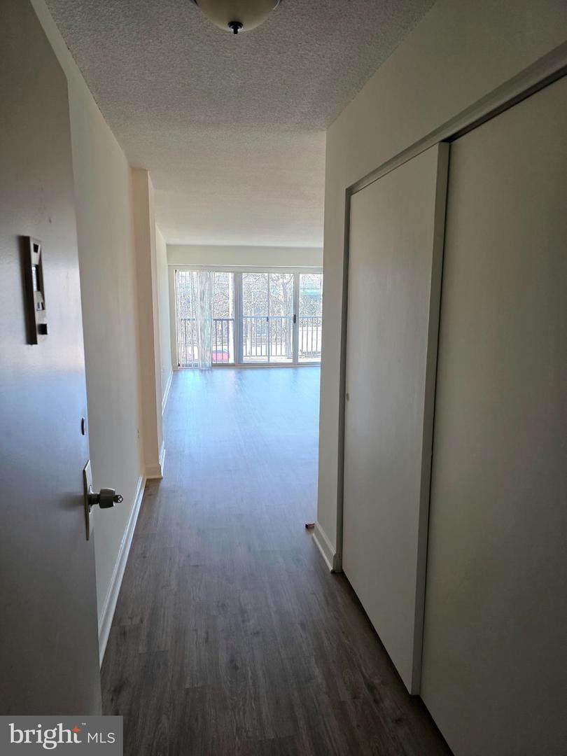 https://bt-photos.global.ssl.fastly.net/brightmls/orig_boomver_2_804558514422-2.jpg