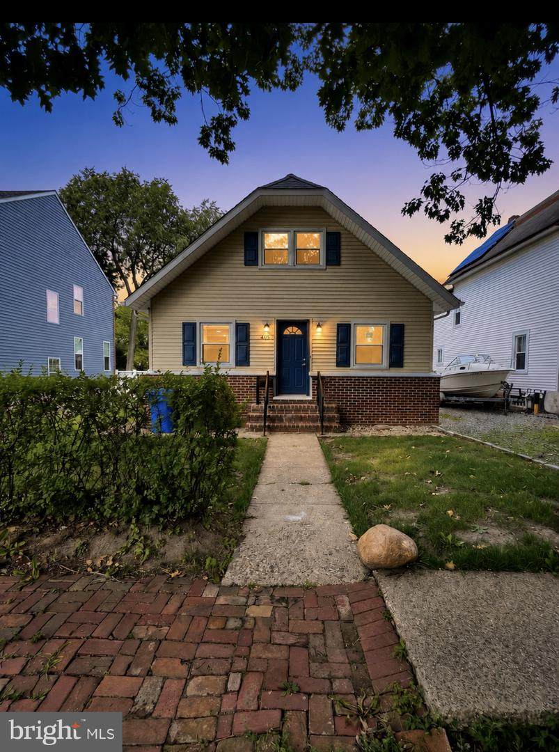 405 Elm Avenue - Photo 1