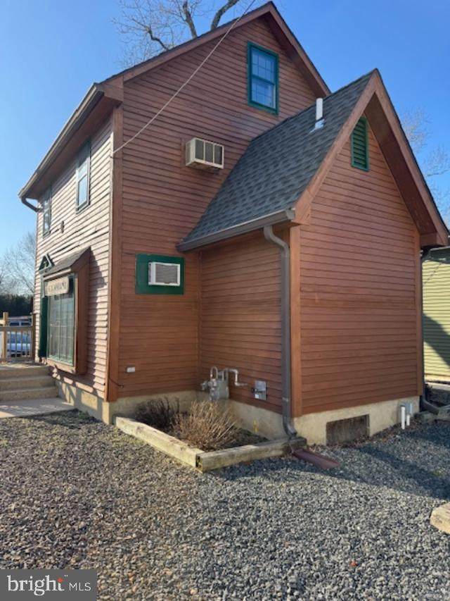 https://bt-photos.global.ssl.fastly.net/brightmls/orig_boomver_2_804597040030-2.jpg