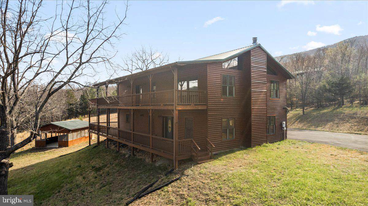 325 Coyote Run Road - Photo 1