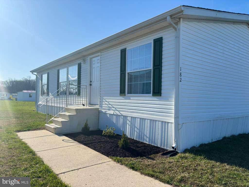 182 Humpsman Drive - Photo 1