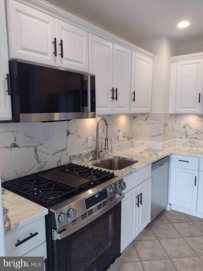 812 Forest Glen Road - Photo 1