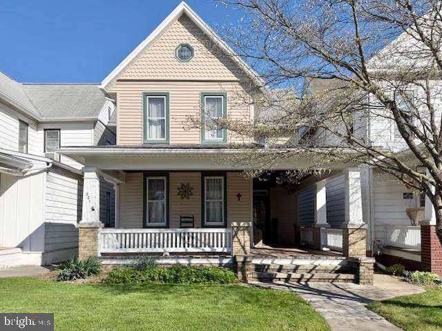 321 Middle Street - Photo 1