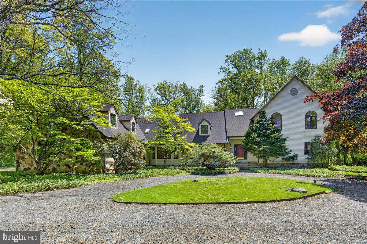 255 Arreton Road - Photo 1