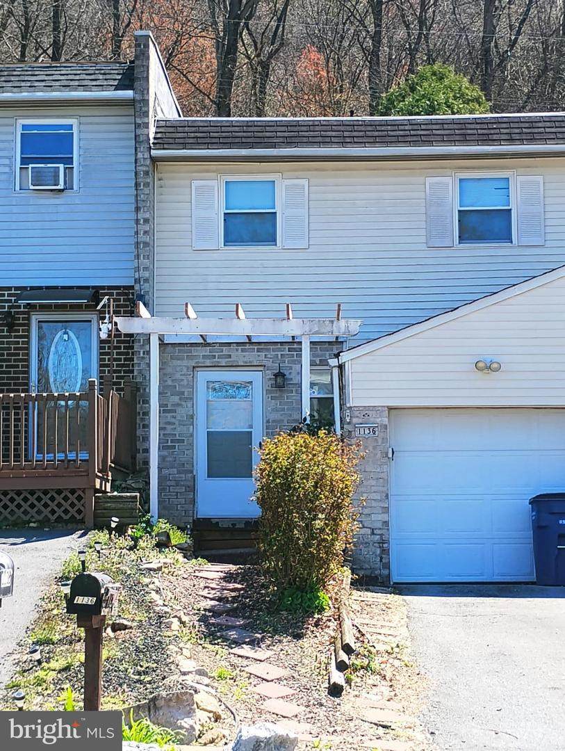 1136 Fox Run - Photo 1