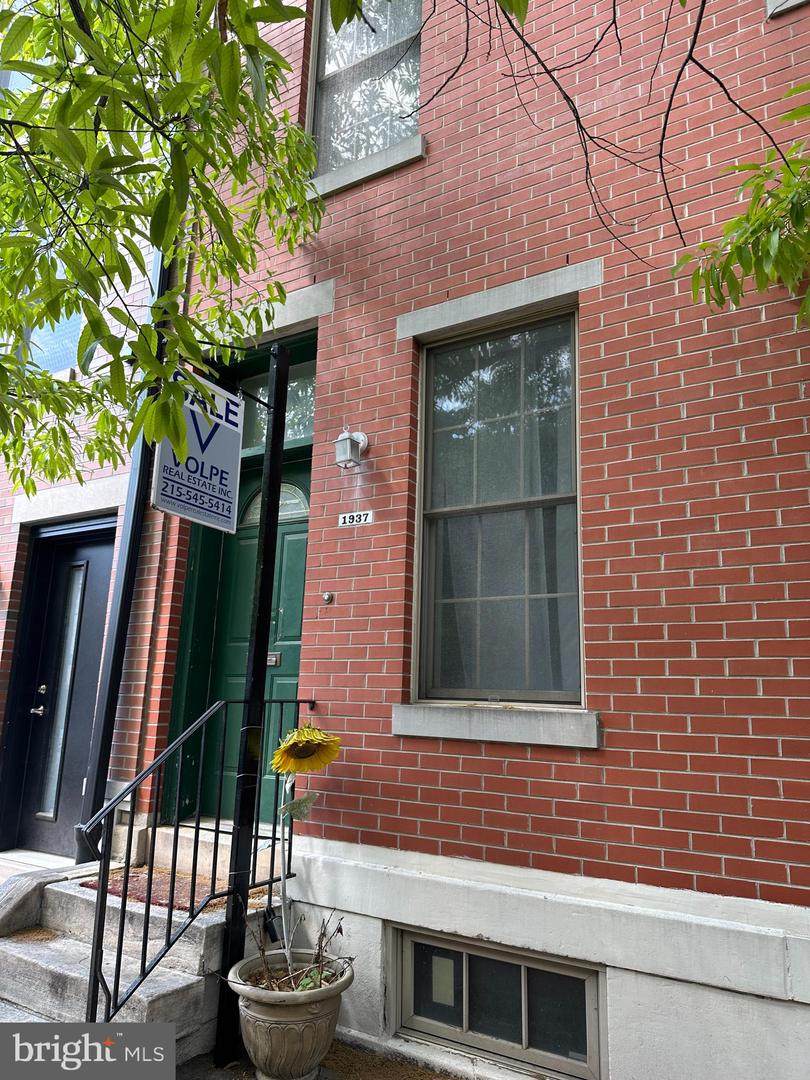 1937 Bainbridge Street - Photo 1