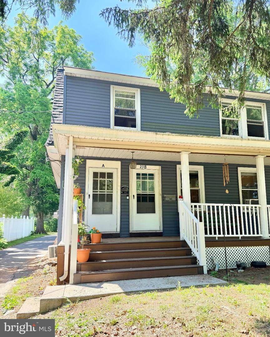 23 Carlton Avenue - Photo 1