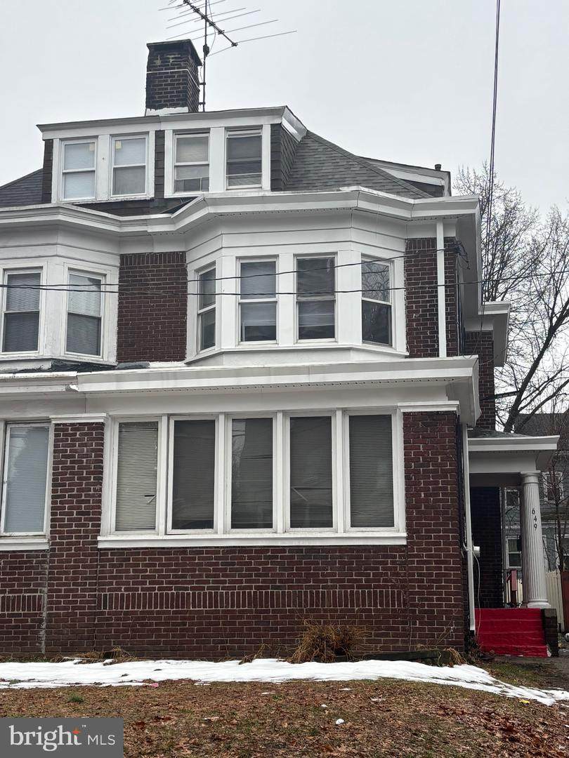 649 State Street - Photo 1