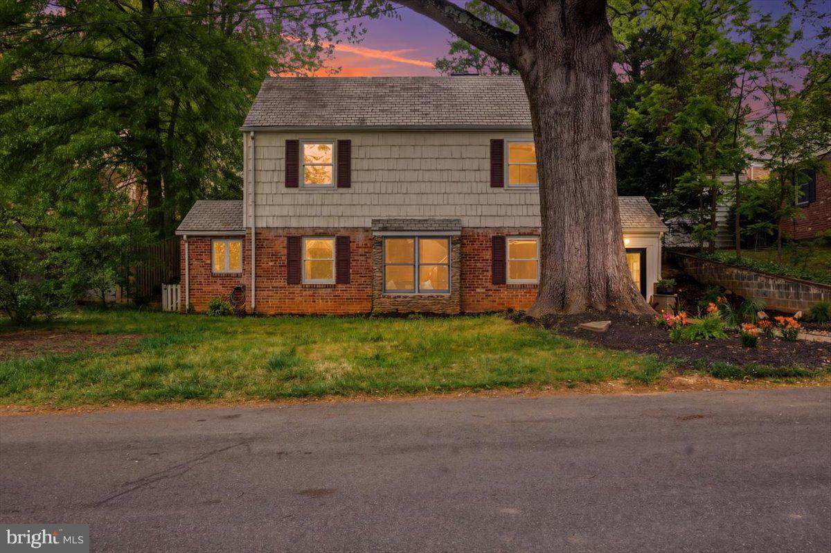 1613 Springwood Drive - Photo 1